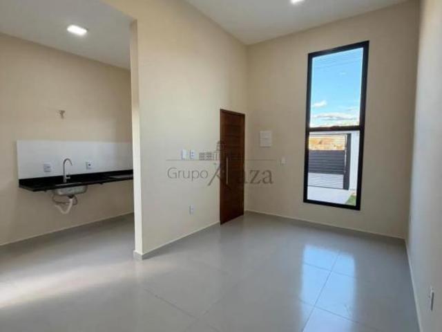 Casa venda em Região Imediata de São José dos Campos, Região Metropolitana do Vale do Paraíba e Litoral Norte