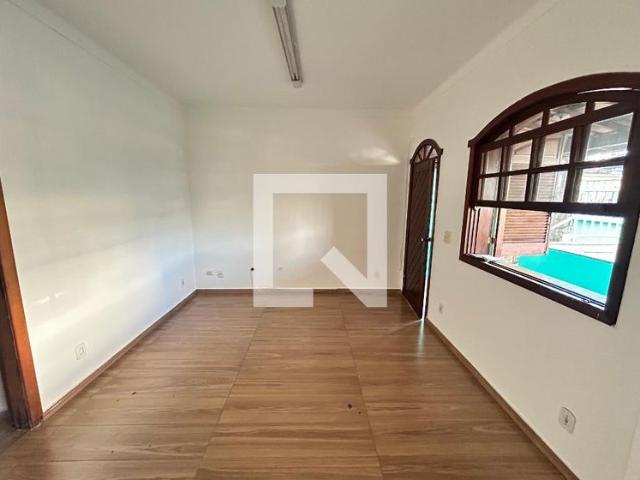 Casa aluguel em Região Geográfica Imediata de Belo Horizonte, Região Metropolitana de Belo Horizonte
