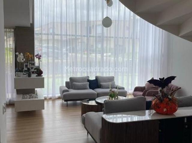 Casa en arriendo en Cota urbana, Cota