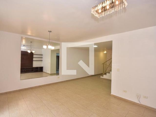 Casa aluguel em Região Imediata de São Paulo, Região Metropolitana de São Paulo
