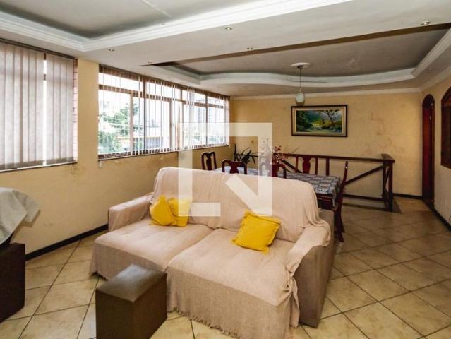 Casa aluguel em Região Geográfica Imediata de Belo Horizonte, Região Metropolitana de Belo Horizonte