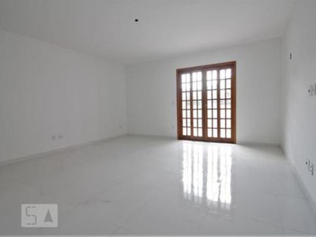 Casa aluguel em Região Imediata de São Paulo, Região Metropolitana de São Paulo