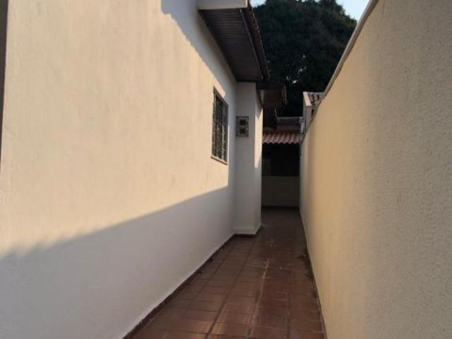 Casa aluguel em Região Geográfica Imediata de Londrina, Londrina