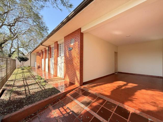 Casa aluguel em Região Geográfica Imediata de Maringá, Maringá