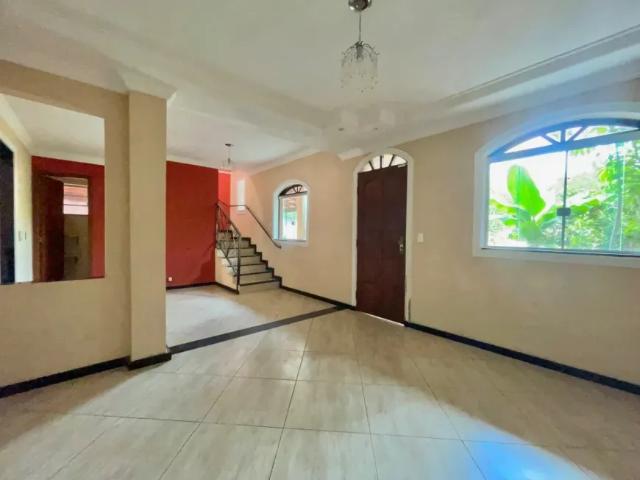 Casa aluguel em Região Geográfica Imediata de Belo Horizonte, Região Metropolitana de Belo Horizonte