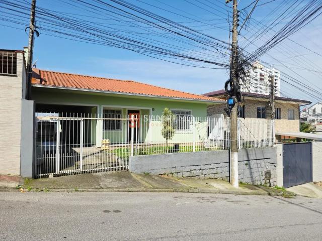 Casa aluguel em Região Geográfica Imediata de Florianópolis, São José