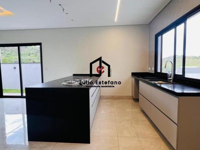 Casa venda em Região Imediata de Taubaté-Pindamonhangaba, Região Metropolitana do Vale do Paraíba e Litoral Norte