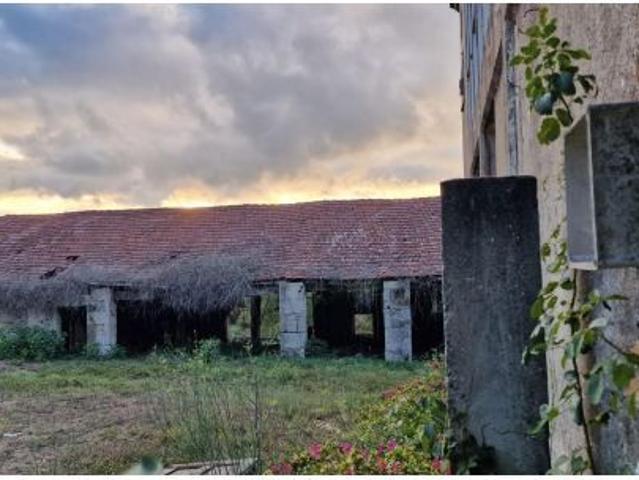 Casa en venta en Ourense, Galicia