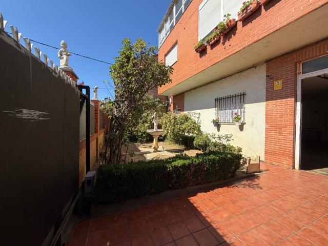 Chalet en venta en Villaturiel, Castilla y León