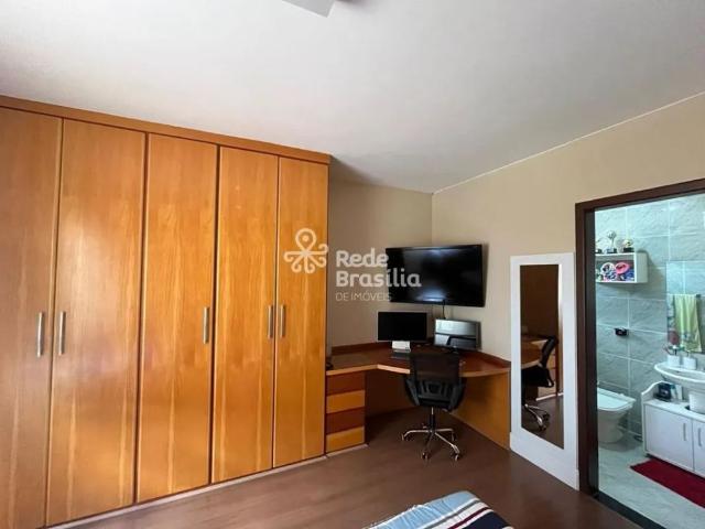 Casa aluguel em QR 208, Samambaia