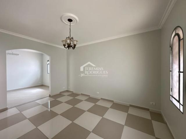 Casa aluguel em Jardim Garcez, Taubaté