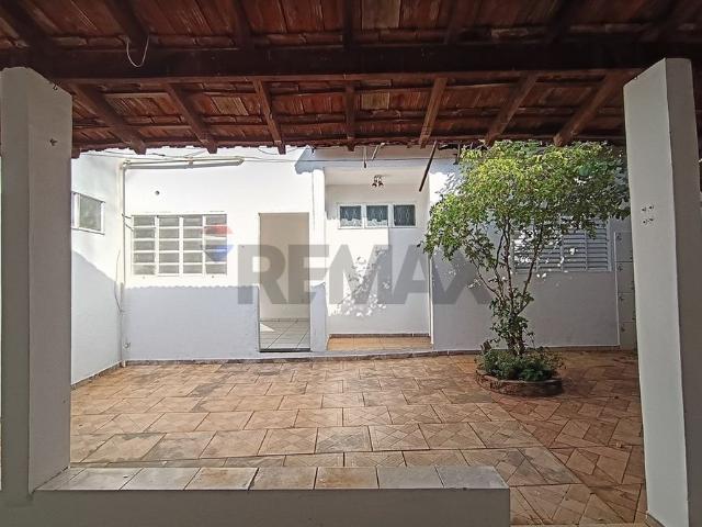 Casa aluguel em Lins