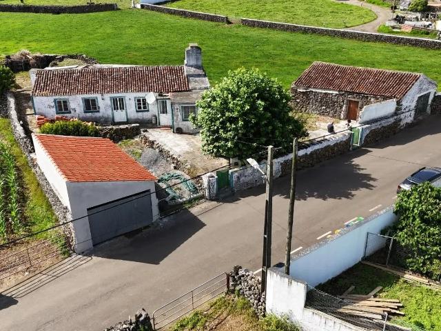 Casa venda em Açores, São Bartolomeu De Regatos