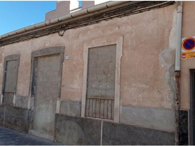 Casa en venta en les Vinyes, el Vinalopó Mitjà / El Vinalopó Medio