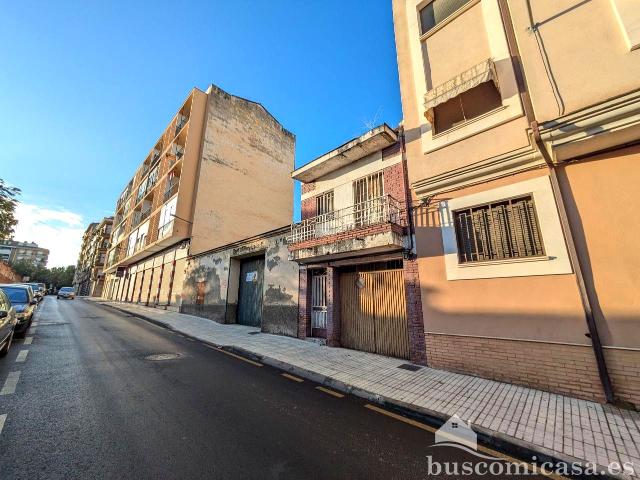 Chalet en venta en Linares, Andalucía