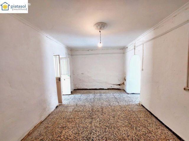 Casa en venta en El Garrobo, Andalucía