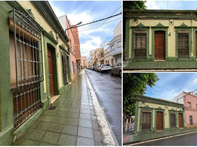 Casa en venta en Los Ángeles, Almería