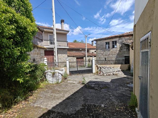 Casa en venta en Chaodarcas, Ourense