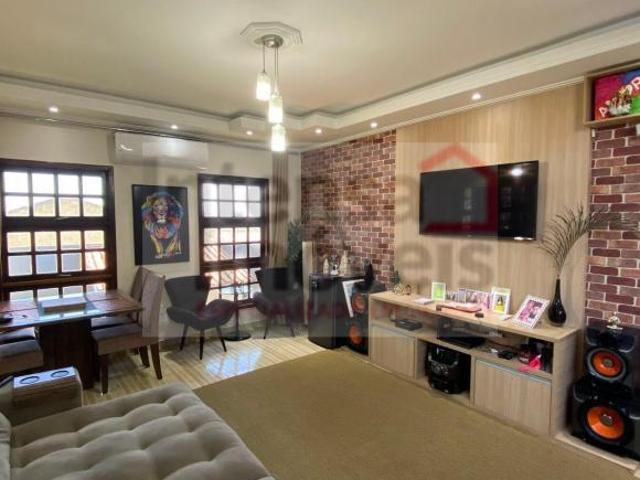 Casa venda em Região Imediata de Taubaté-Pindamonhangaba, Região Metropolitana do Vale do Paraíba e Litoral Norte