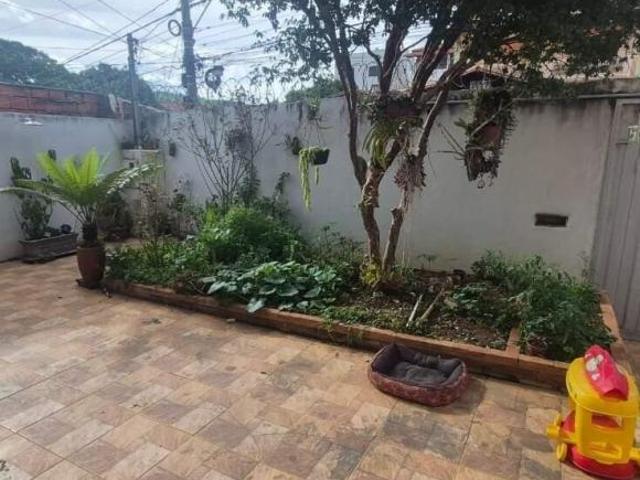 Casa venda em Dores de Guanhães, Região Geográfica Intermediária de Governador Valadares