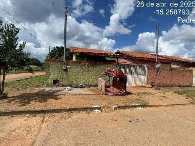 Casa venda em Região Geográfica Imediata de Águas Lindas de Goiás, Região Integrada de Desenvolvimento do Distrito Federal e Entorno