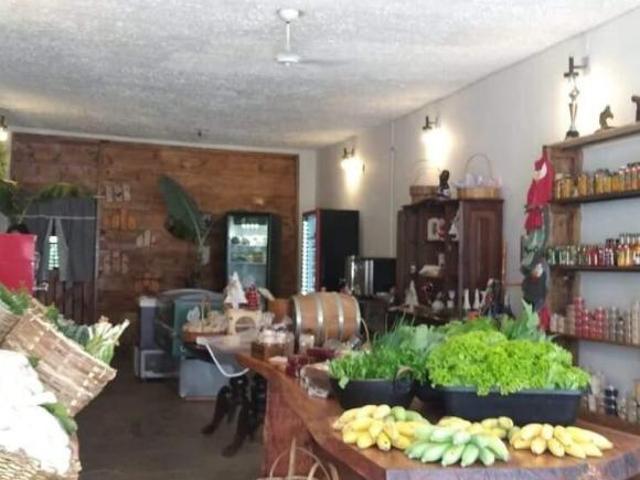 Casa venda em Dores de Guanhães, Região Geográfica Intermediária de Governador Valadares