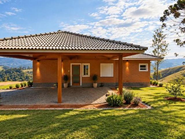 Casa venda em Sapucaí-Mirim