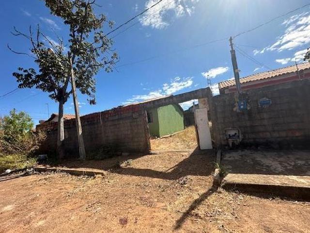 Casa venda em Região Geográfica Imediata de Águas Lindas de Goiás, Região Integrada de Desenvolvimento do Distrito Federal e Entorno