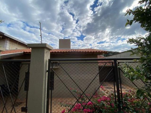 Casa venda em Dourados