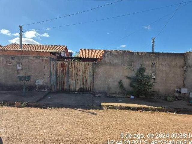 Casa venda em Região Geográfica Imediata de Águas Lindas de Goiás, Região Integrada de Desenvolvimento do Distrito Federal e Entorno