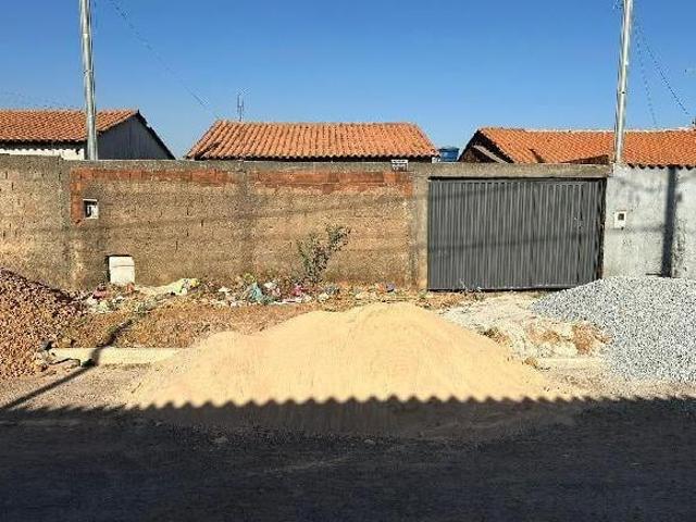 Casa venda em Região Geográfica Imediata de Águas Lindas de Goiás, Região Integrada de Desenvolvimento do Distrito Federal e Entorno