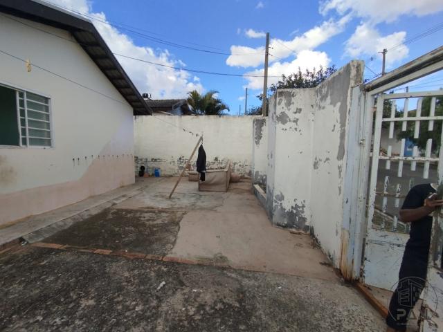 Casa venda em Botucatu, Região Geográfica Intermediária de Bauru