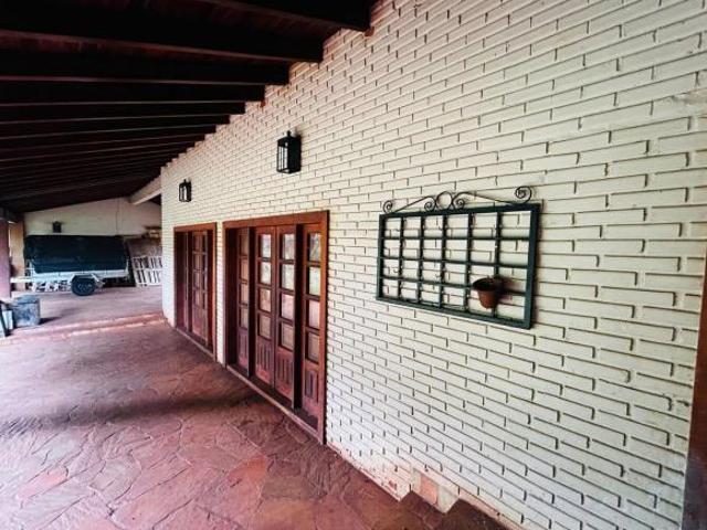 Casa venda em Dourados