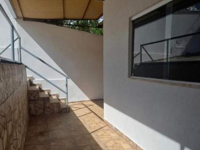 Casa venda em Dores de Guanhães, Região Geográfica Intermediária de Governador Valadares
