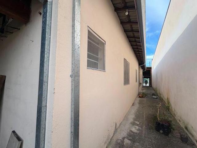 Casa venda em Região Imediata de Taubaté-Pindamonhangaba, Região Metropolitana do Vale do Paraíba e Litoral Norte