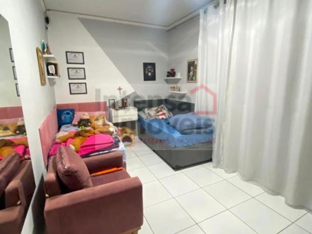 Casa venda em Região Imediata de Taubaté-Pindamonhangaba, Região Metropolitana do Vale do Paraíba e Litoral Norte