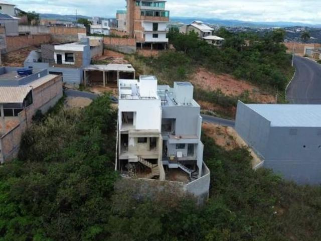 Casa venda em Região Geográfica Imediata de Guanhães, Dores de Guanhães