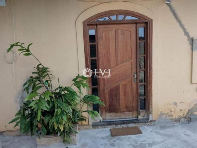 Casa venda em Dores de Guanhães, Região Geográfica Intermediária de Governador Valadares