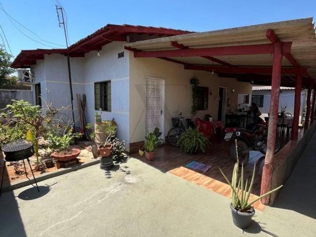 Casa venda em Goianésia, Região Geográfica Intermediária de Porangatu-Uruaçu