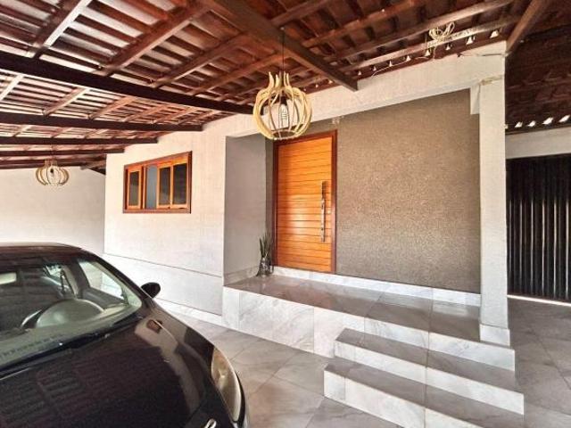 Casa venda em Jardim Califórnia, Patos de Minas