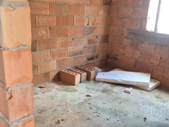 Casa venda em Dores de Guanhães, Região Geográfica Intermediária de Governador Valadares