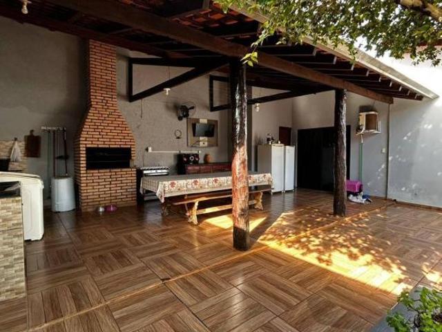 Casa venda em Dourados