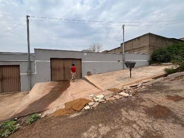 Casa venda em Região Geográfica Imediata de Luziânia, Região Integrada de Desenvolvimento do Distrito Federal e Entorno