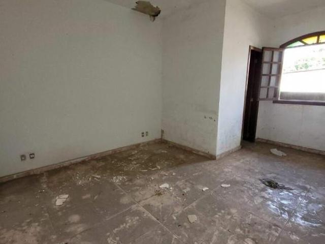 Casa venda em Dores de Guanhães, Região Geográfica Intermediária de Governador Valadares