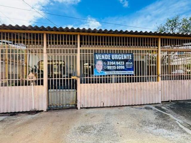 Casa venda em Região Geográfica Imediata do Distrito Federal, Região Integrada de Desenvolvimento do Distrito Federal e Entorno