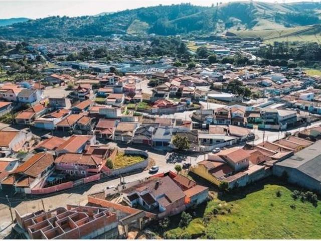 Casa venda em Piracaia