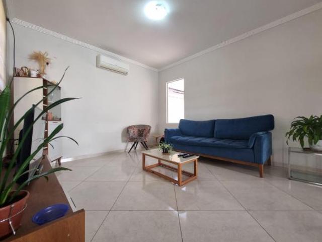 Casa venda em Região Imediata de Taubaté-Pindamonhangaba, Região Metropolitana do Vale do Paraíba e Litoral Norte