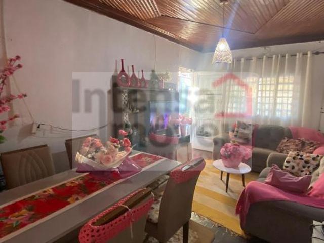 Casa venda em Região Imediata de Taubaté-Pindamonhangaba, Região Metropolitana do Vale do Paraíba e Litoral Norte