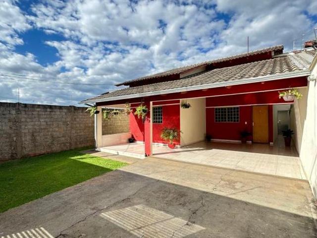 Casa venda em Goianésia, Região Geográfica Intermediária de Porangatu-Uruaçu