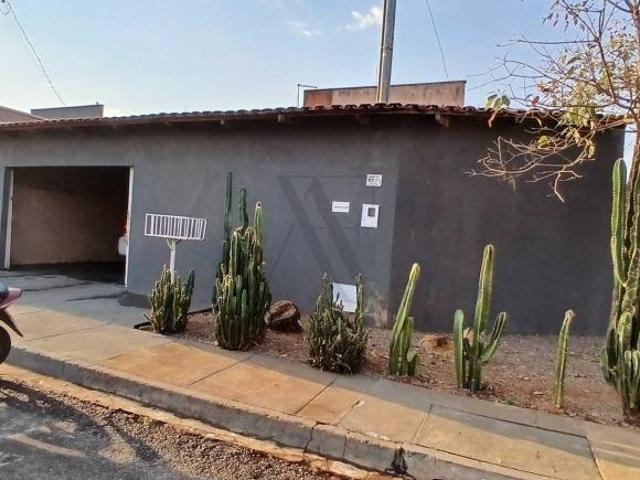 Casa venda em Goianésia, Região Geográfica Intermediária de Porangatu-Uruaçu